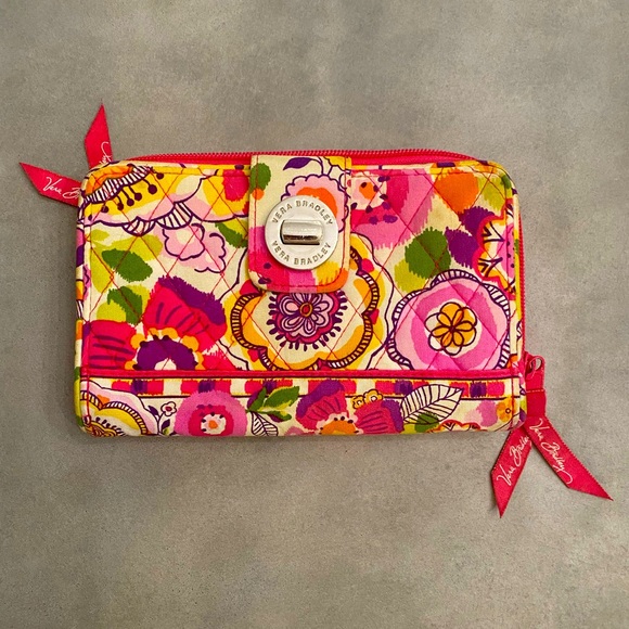 Vera Bradley Handbags - Vera Bradley turn lock wallet
